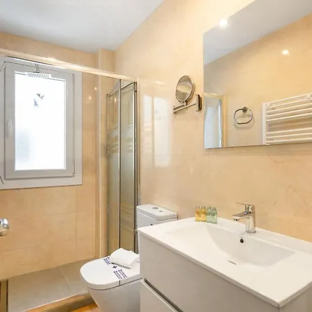 1 Bedroom 1 Bathroom Furnished - Chueca - Modern Functional - Mintystay Madrid Exterior photo