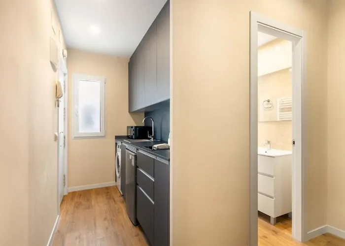 1 Bedroom 1 Bathroom Furnished - Chueca - Modern Functional - Mintystay