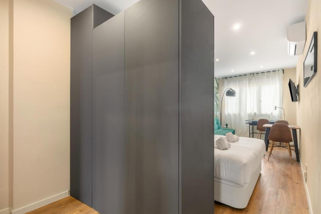 1 Bedroom 1 Bathroom Furnished - Chueca - Modern Functional - Mintystay Appartement Madrid