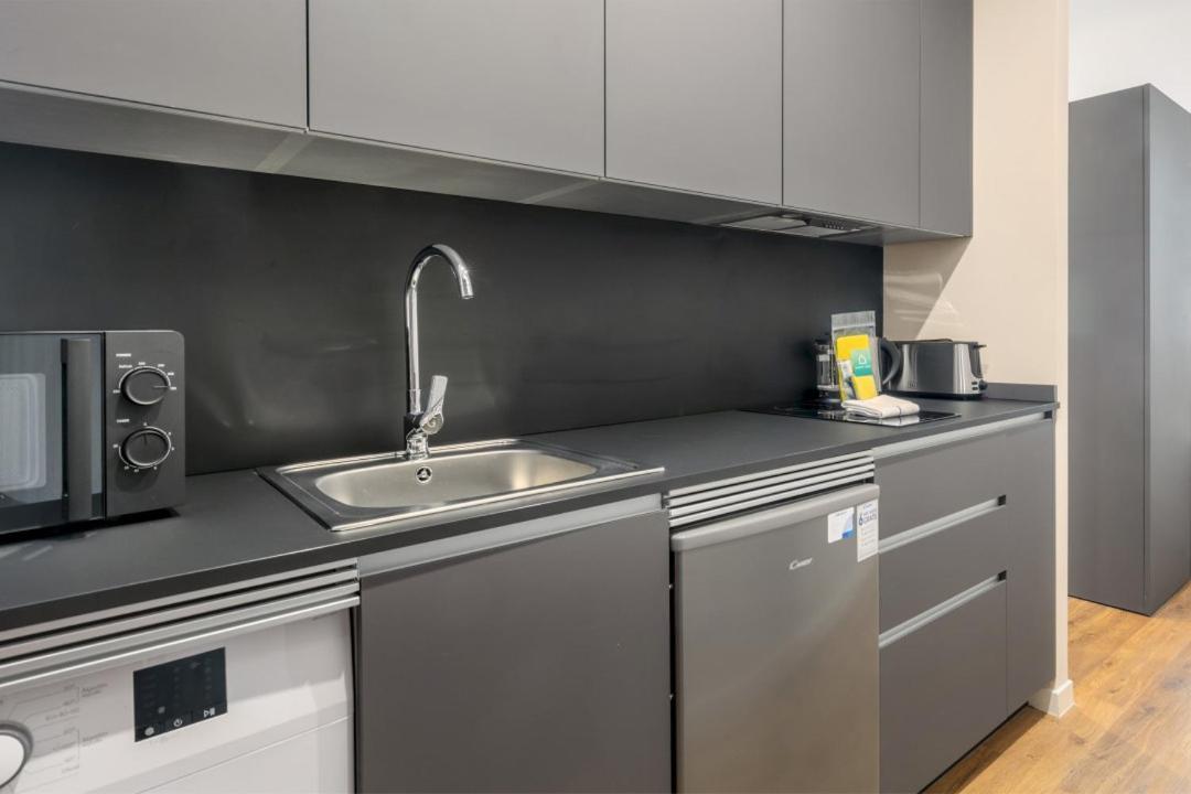 Apartment 1 Bedroom 1 Bathroom Furnished - Chueca - Modern Functional - Mintystay Madrid