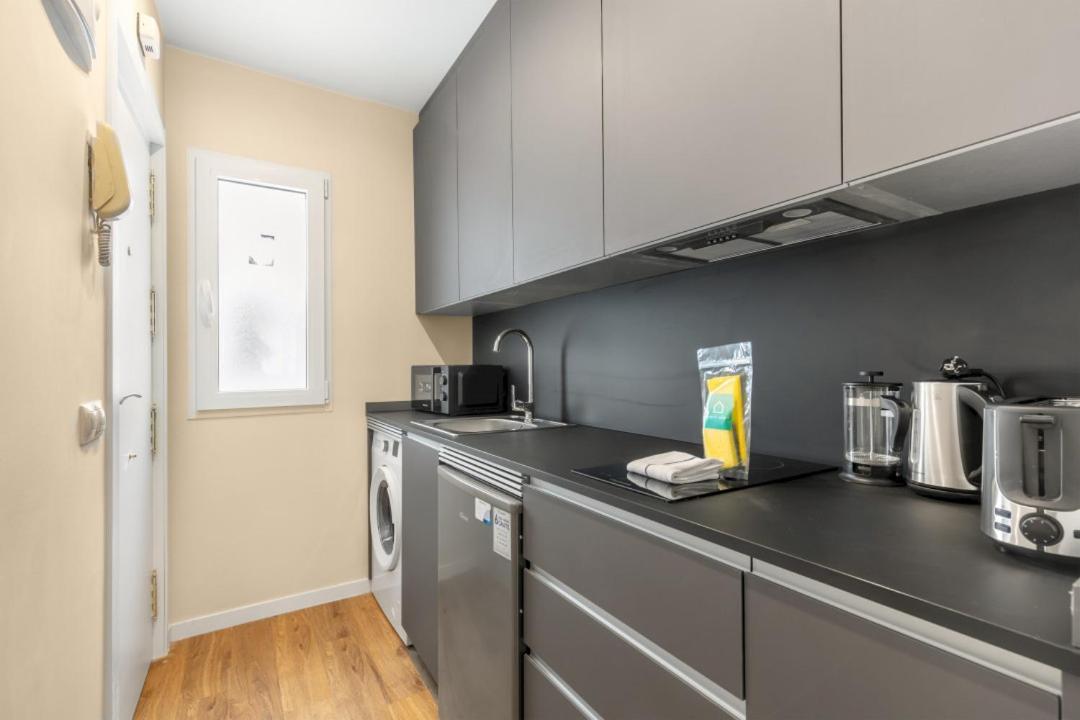Appartement 1 Bedroom 1 Bathroom Furnished - Chueca - Modern Functional - Mintystay